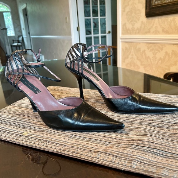 Steven Madden Black Leather Stilettos with Ankle Straps and Pointed Toes Size 10 - Picture 1 of 7